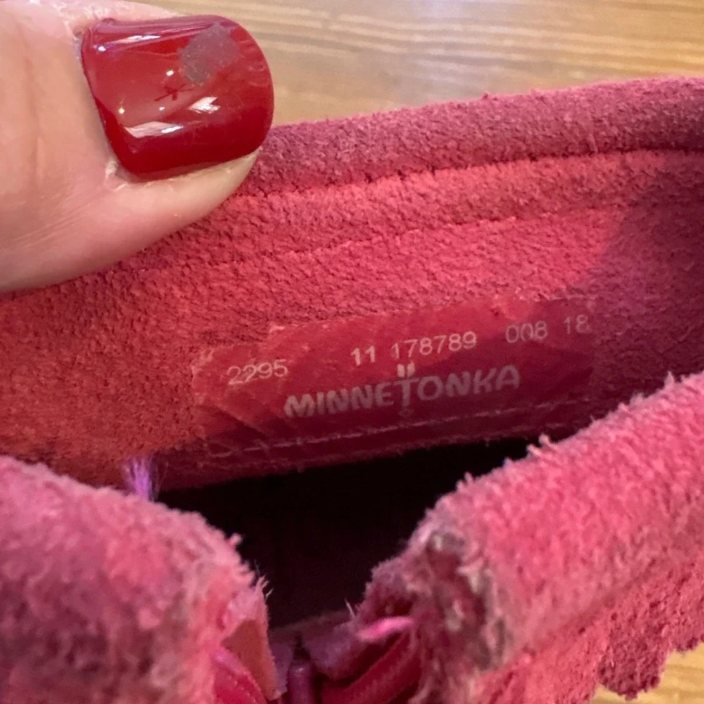 Minnetonka Moccasin Boot Kids Pink Double Fringe Suede Side Zip SIZE 11